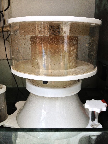Skimz-SM253-using-DC10000-Pump